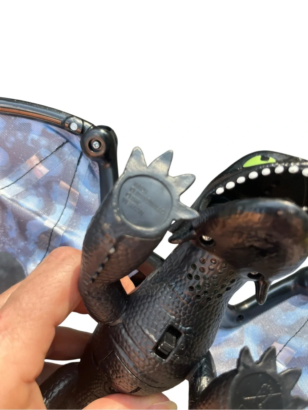 How to Train Your Dragon TOOTHLESS the Hidden World Deluxe Lights and Sounds